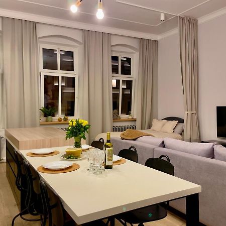 Spacious Apart In The Center- Main Square 300M Вроцлав Екстериор снимка