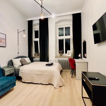 Spacious Apart In The Center- Main Square 300M Вроцлав Екстериор снимка