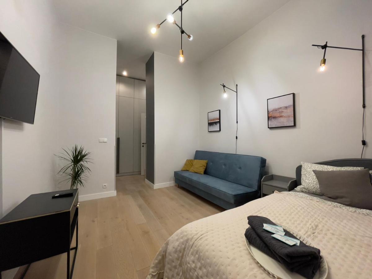 Spacious Apart In The Center- Main Square 300M Вроцлав Екстериор снимка