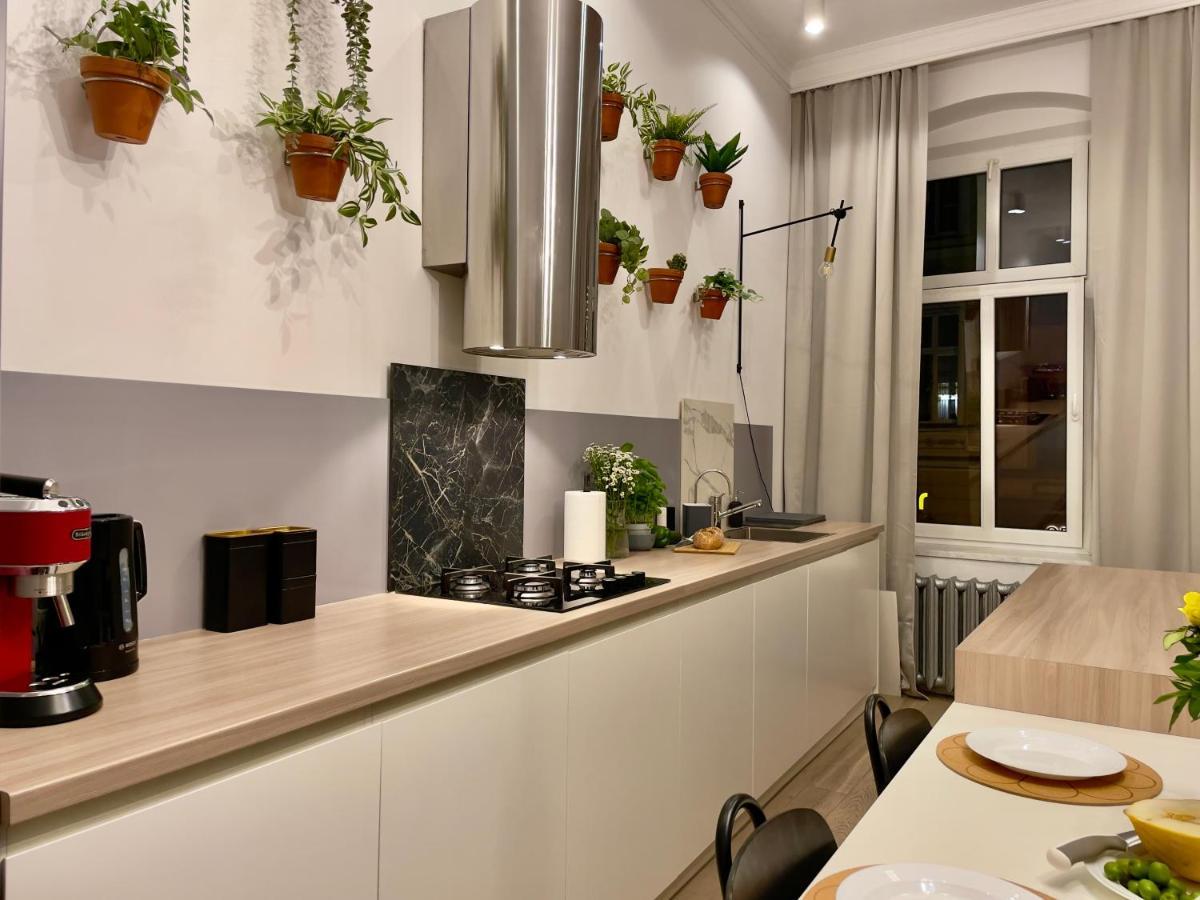 Spacious Apart In The Center- Main Square 300M Вроцлав Екстериор снимка