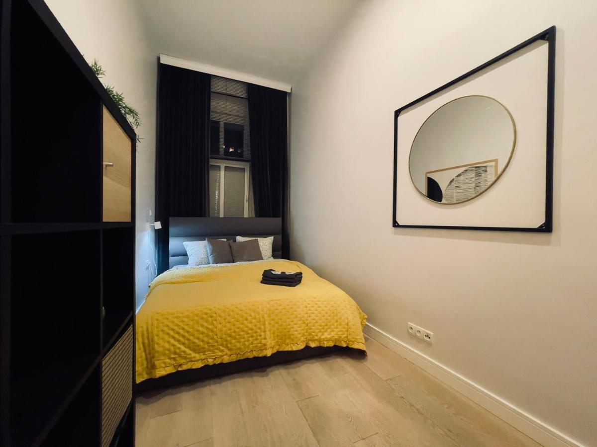 Spacious Apart In The Center- Main Square 300M Вроцлав Екстериор снимка