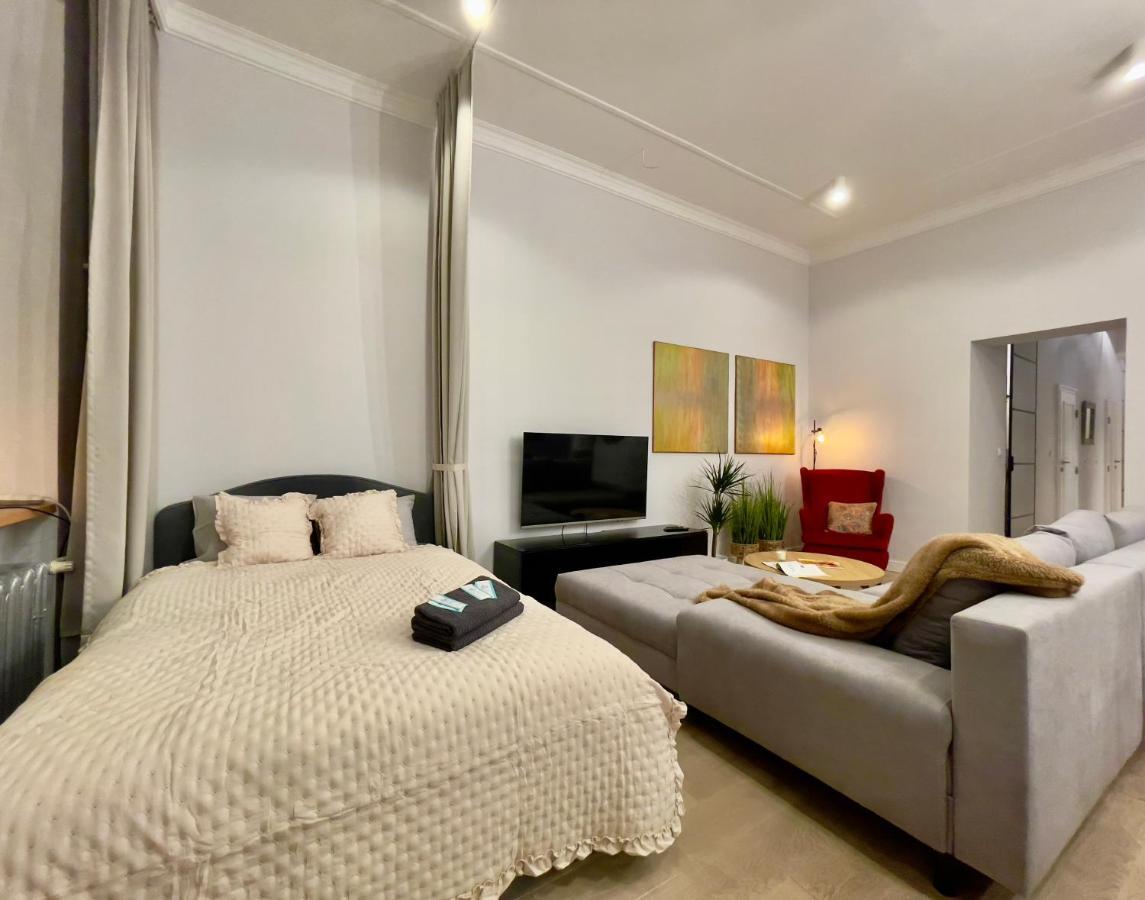 Spacious Apart In The Center- Main Square 300M Вроцлав Екстериор снимка