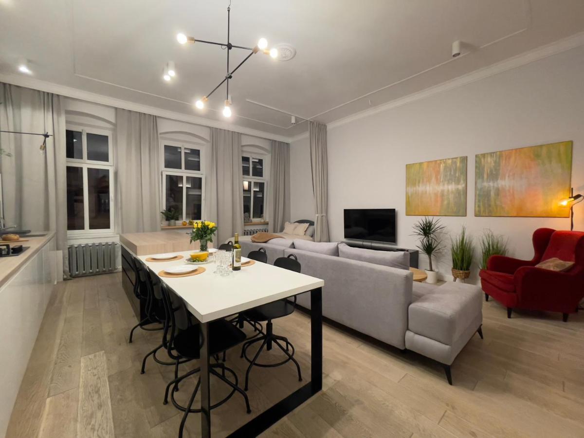 Spacious Apart In The Center- Main Square 300M Вроцлав Екстериор снимка